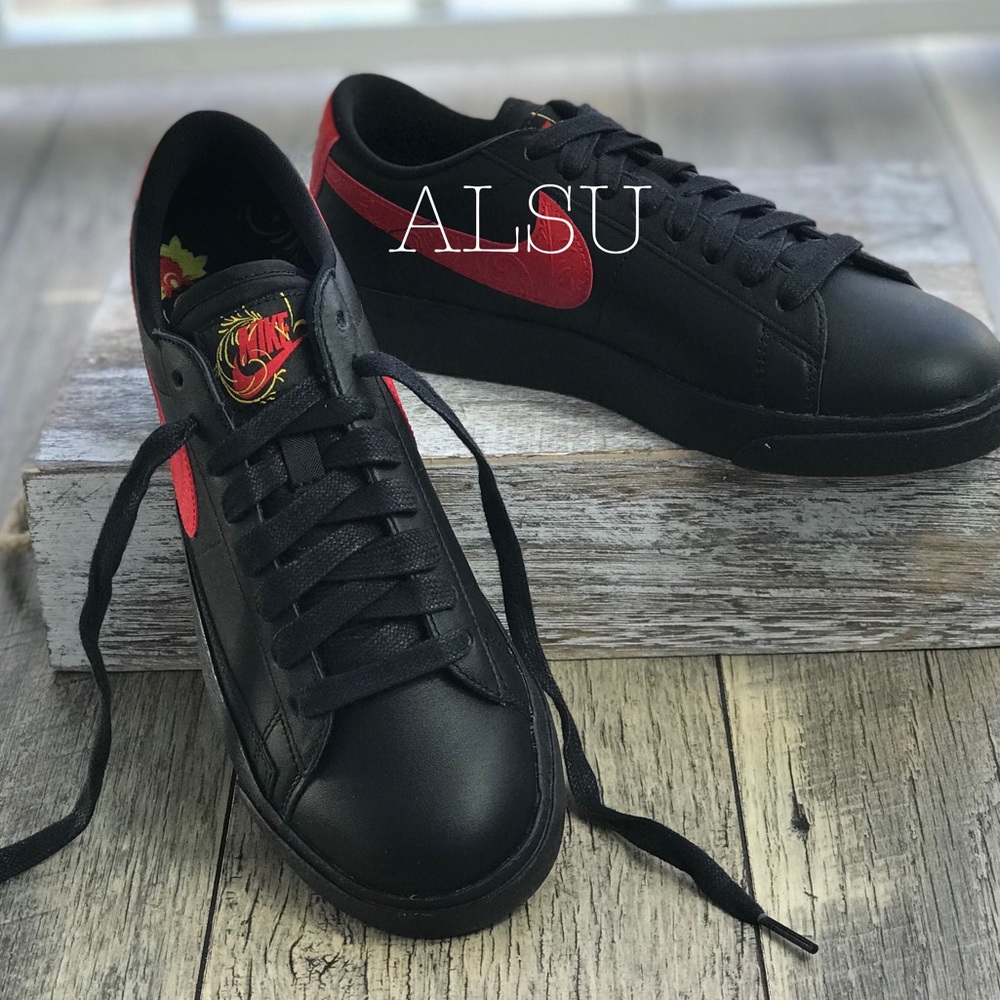 NWT Nike Blazer LowF Black University Red W AUTHEN - Picture 3 of 7